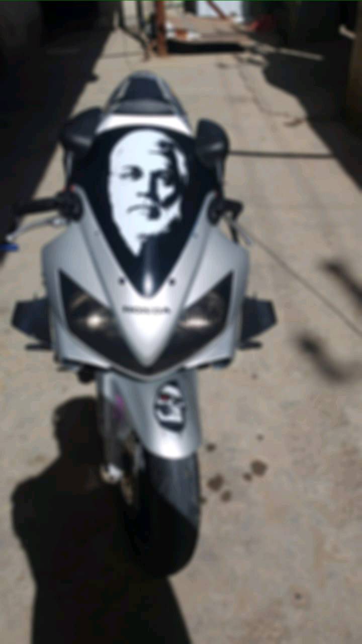 سلام عليكم شباب دراجه افواري مكينه كفاله رقم ه‍ *********** واتساب سعر 26 وبيه مجال ش بسيط دراجه انضف من صور الله شاهد مكاني بغداد
