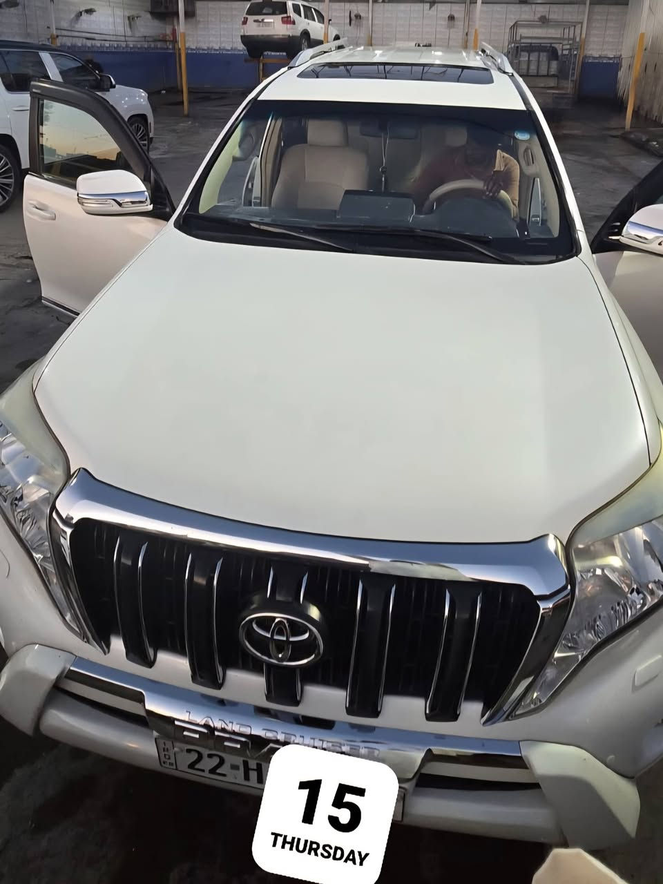 السلام عليكم ابرادو لبيع فقط
2015 وكالت ساز ماشيه 154 ك م رقم اربيك كلش حلو  بسمي مكاني بغداد هزه جديده السياره  نضيفه علبلاد مكفوله عده شخط باب خلفي لحد الان مامسويه مواصفات كلش حلوه( تقفيل بيبان جام مري شفط ) (لمس) تحكم استيرن مثبت سرعه باقي المواصفات المعروفه 6 سلندر محرك 4000  السعر (325) (***********)
