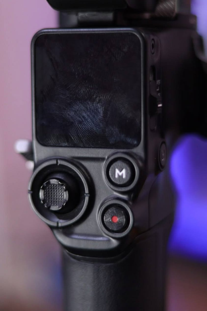 رونن RS3 combo

نظيف جدا 
كامل الملحقات
حتى اللزكة مال الشاشه موجوده 
اخو الجديد نضيف كلش 

المهتم يتفضل خاص

 السعر 550

يوجد توصيل لكل المحافظات
***********
