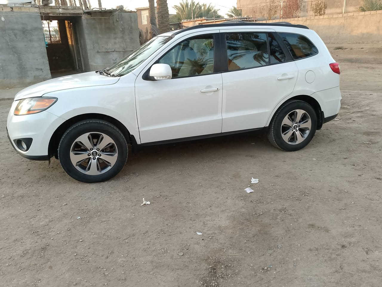 السلام عليكم من رخصت مدير الكروب للبيع موديل 12مكينه 2400 كير حداديه تبريد تخم تاير  كله جديد صبغ بنيد بدون فتح واجاملغ خلفي بابل ابي غرق ***********السعر 140سياره جديده
