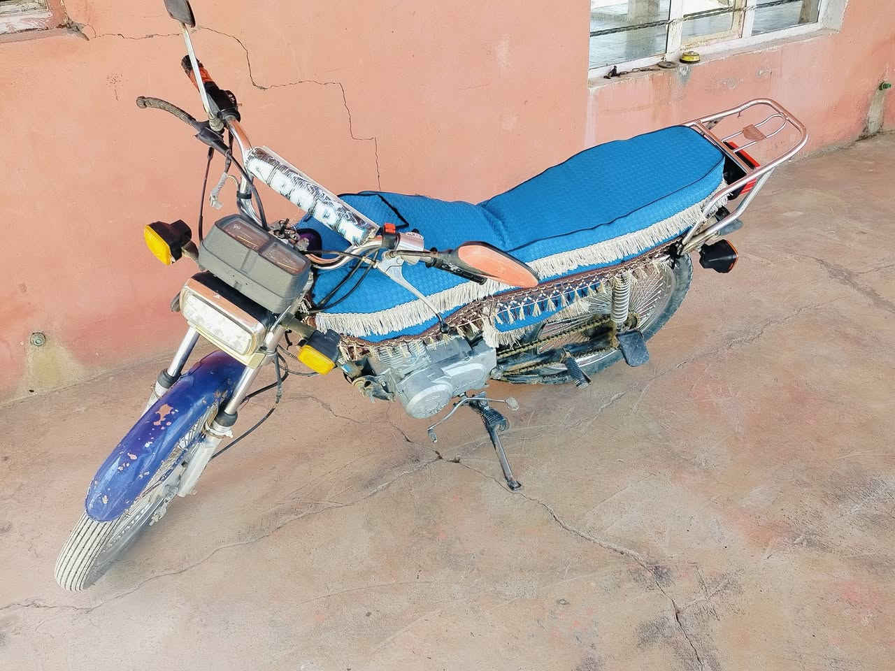 سلام عليكم ماطور نامي برو للبيع كهربائياته كلها شغاله ماناقصه شي اوراق كامله اصولي موديل 2017 والمحرك 2020 السعر 300  وبي مجال قليل للاستفسار للاتصال ***********،وللواتساب ***********
