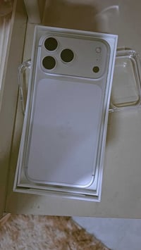 آيفون ١٧ برو ماكس • ذاكرة ٢٥٦ • بطارية ١٠٠