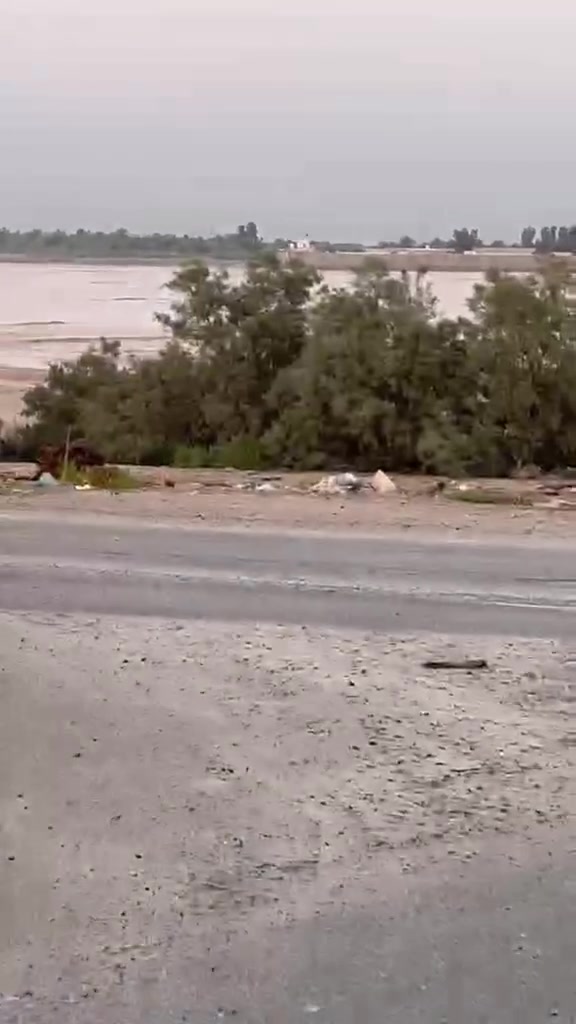 ارض طابو صرف  خمس دوانم المكان قرب محطة غاز القطنه  شارع الرابط  طويريج  مرقد بنات الحسن عليهم السلام.... سعر الدونم خاص الاتصال مباشر ***********
