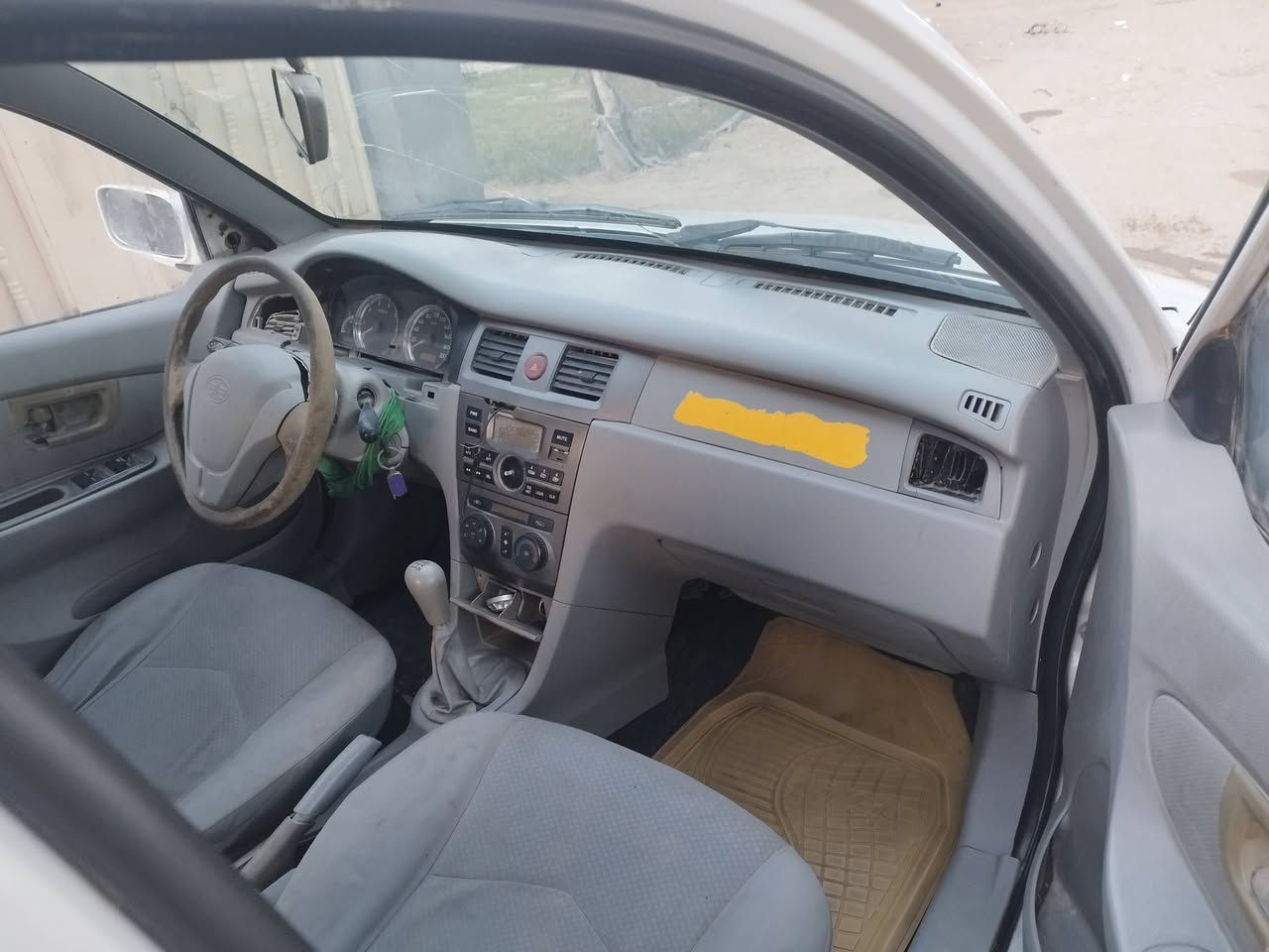 السلام عليكم سياره فاو للبيع موديل 13مكفوله من الضربه والصبغ
گير ومحرك وحداديه وتخم تاير مكفولات 
تحويل مباشر 
تدفئه تبريد 
المكان بابل مامتواجد على النت مامتواجد على لنت فقط تصال السعر 27وبيه مجال 
أو مراوس بتكسي ***********
