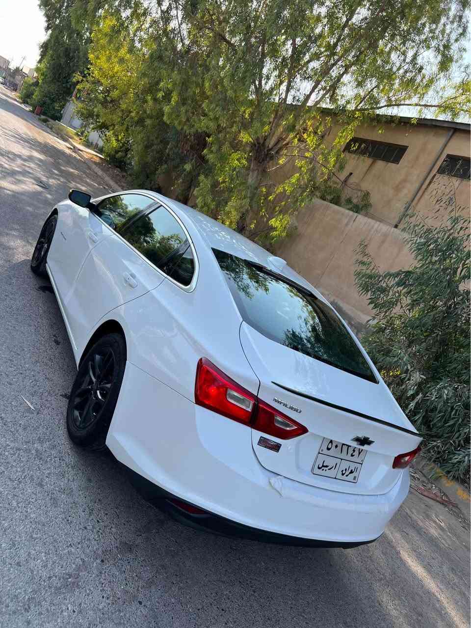 Malibu Lt 2017
نص مواصفات سيارة 
شاشة كبير 
ضرر قطعتين صبغ 
بدون دواخل  بدون ارباك 
كير محرك كفالة 
مكان اربيل 
سعر ٩٣ ورقة مجال 
واتساب *********** أربيل, العراق
