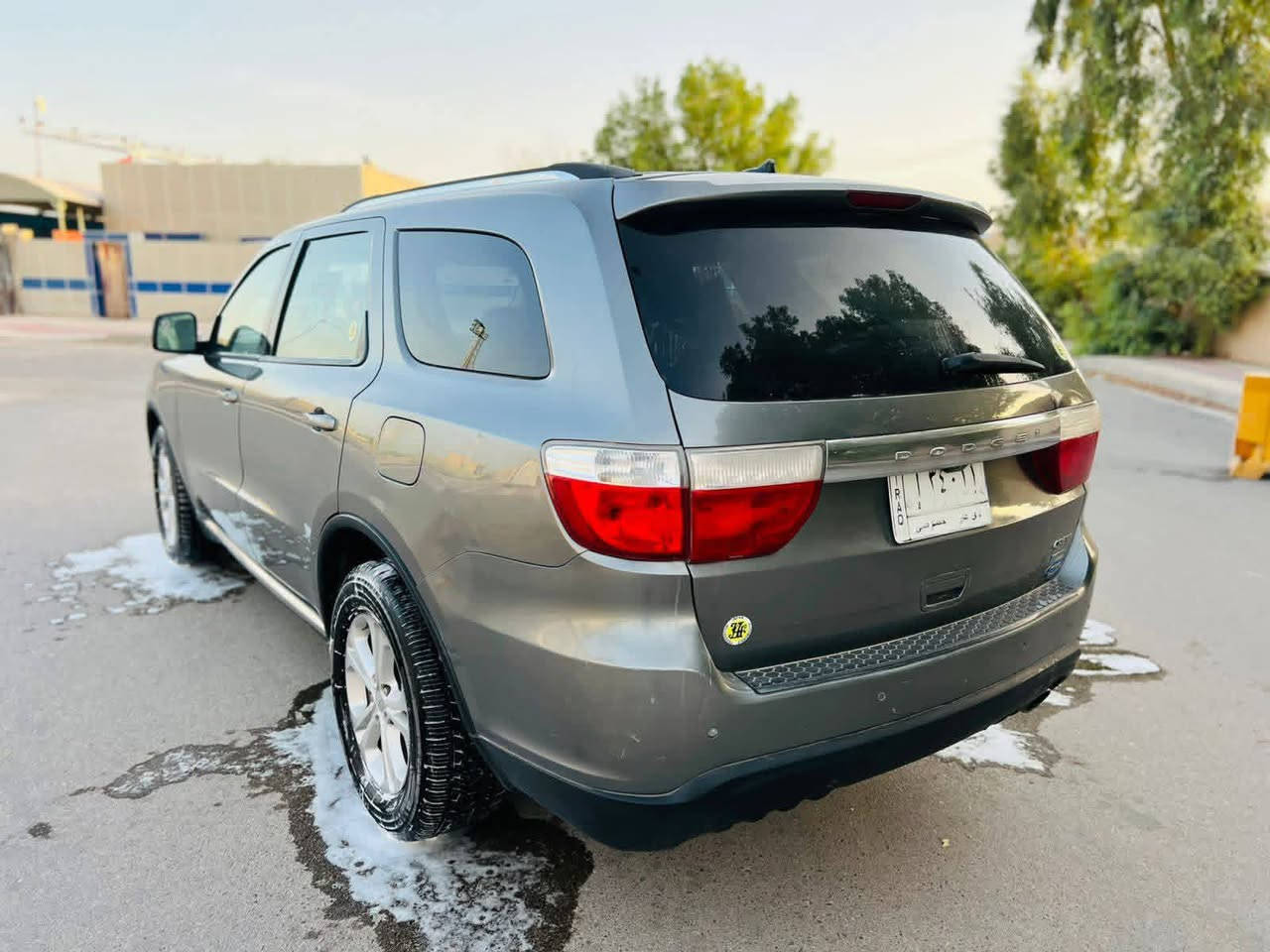 سلام عليكم للبيع 
دورنكو موديل 2012 رقم ذي قار إنكليزي بسمي
سياره بيه جاملغ وبنيد ومكانات صبغ بسيطه كلش
مواصفات فول عده الفتحه 
شاشه 
كامره دواره 
تحكم استيرن جهتين 
كشنات كهرباء 
لايت زنون 
جنطه ذكيه 
حساسات 
لد نهاري 
محرك 6 سلندر 
7 راكب 
3 قطع تبريد 
وباقي المواصفات المعروفه 
مكينه وكير مكفولات 
سياره جديده وجاهزه مكينه وكير وحداده وتخم تاير وتبريد جاهزه كلش  
مــكان-ســيــاره-النــاصريـه 
الــسـعر: 150 وبيها مجال الله شاهد  مو سعرها ومناسب جوه سوگ 
الاستفسار اكثر 
***********
