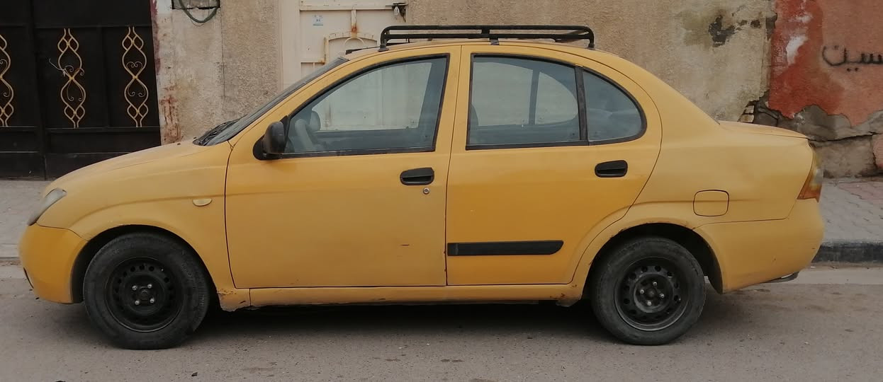 طيلة موديل ٢٠١٥ محرك وكير بحالة جيدة جداً صدر نظيف تأيرات نص عمر بيها رش صبغ أثر طخات خفيفة سعرها ٢٥ ورقة عليها غرامات مرورية تنزل من السعر تريد تحويل او وكالة راعيها موجود مكان السيارة بغداد الحسينية *********** /***********
