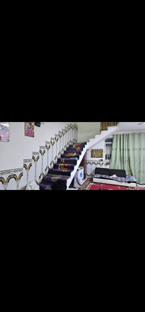 بيت مساحته 250ع شارعين مكانه زعفرانيه منطقه الوليد شارعين سيد هاشم سعر 80وبي مجال بيت كامل خدمات جيب غراضك كبل تكعد زراعي قرار 117 ستفسار تصل ***********
