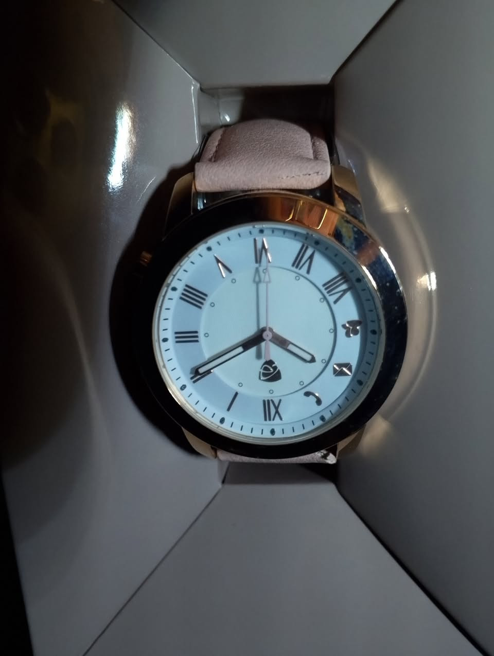 ساعه نسائي لون وردي اكترونيه تناضرية تربط ع موبايل وتلقي اشعارات ومكالمات ساعه جدا راقيه السعر 12 ع اول تم التوصيل لجميع المحافظات العراق 3 الف..


**إذا كنت صاحب هذا الإعلان وتريد حذفه لأي سبب، رجاءا أرسل رسالة إلى الدعم الفني**