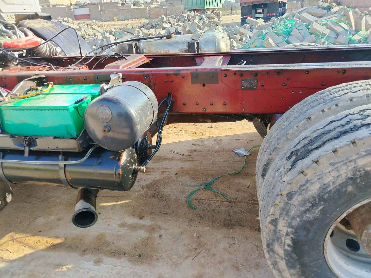 البيع البي 82 مجموعه جيف مكينه 35  كير160 شاصي كفاله  مسجله راس قاطره مكان النجف *********** ***********
