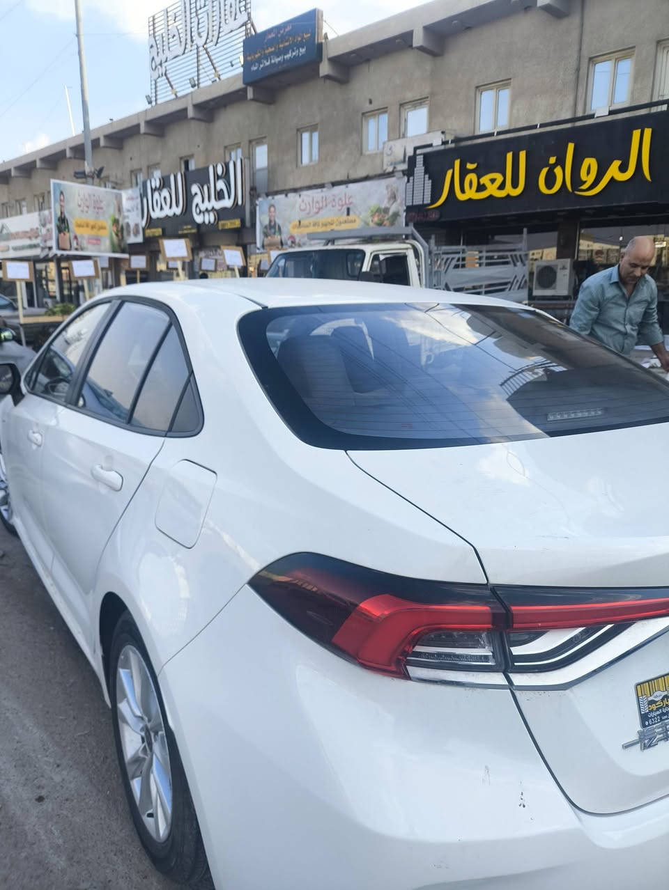 تويوتا كورولا هايبرد موديل  2025 رقم بغداد باسمي شكل خليجي للاستفسار ***********
محرك 1800 هايبرد

 ماشية 13500 قابلة للزيادة
تبريد قطعتين
مواصفات :
بصمة + بصمه ابواب 
فتحة
سبايدر
كشنات جلد اسود 
رادار + تحديد مسار + قيادة ذاتية
هاند بريك كهربائي + لايت زينون
عداد ديجيتال
درايف مود + أوتو هولد
فل سيستم إيرباك + مانع تصادم + مانع انزلاق
سيارة مكفوله كفاله عامة 

مكان السيارة بسماية ( ***********)
السعر  154$
