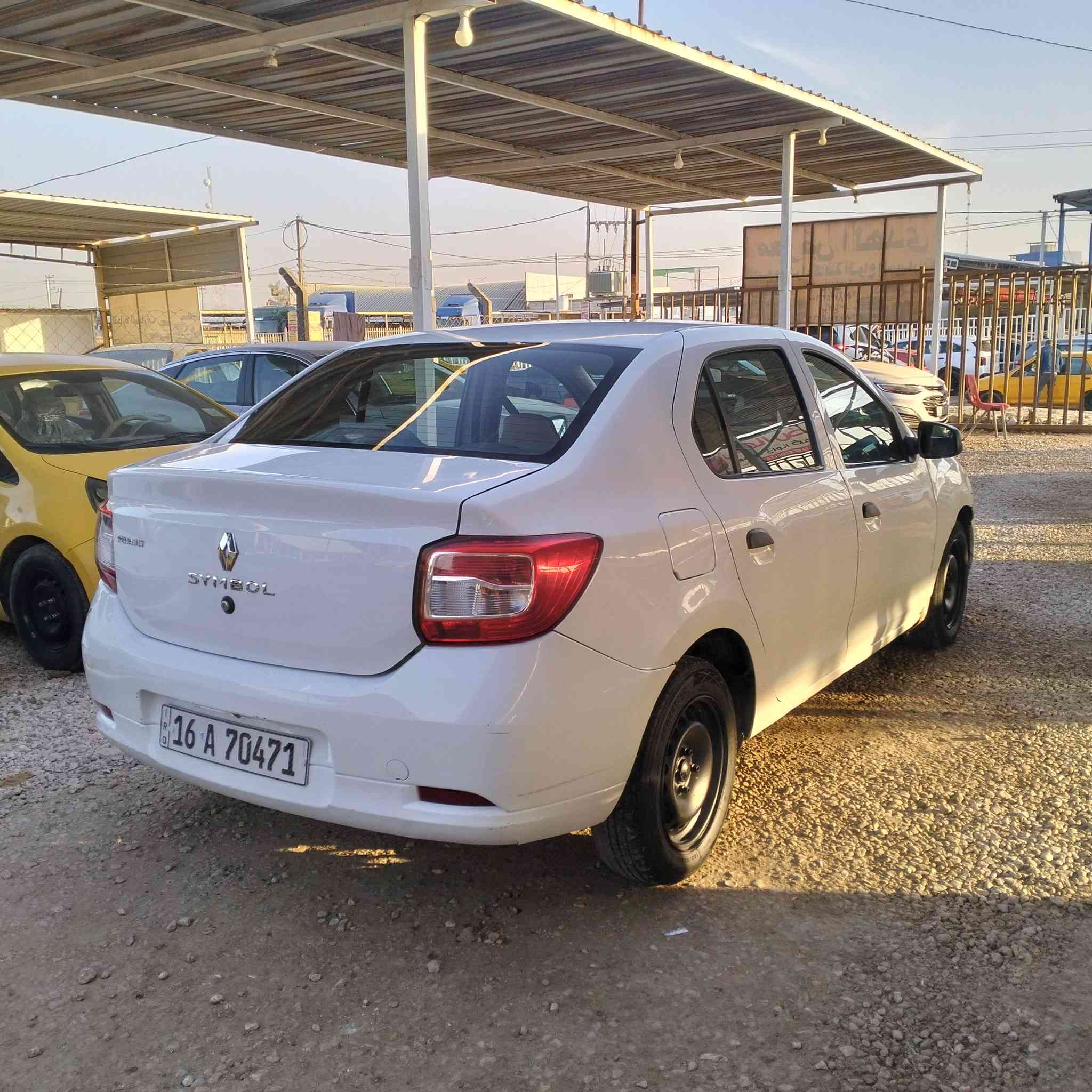 رينو سمبل موديل ٢٠١٦ رقم انكليزي سنويه لل٣١ كير اوتو وارد خليجي السياره بيها جاملغ الايمن الامامي فقط سياره نظيفه وجاهزه من كلشي السعر ٦٠ وبيها مجال قليل للشراي مكاني ديوانيه حي الضباط الرقم ***********
