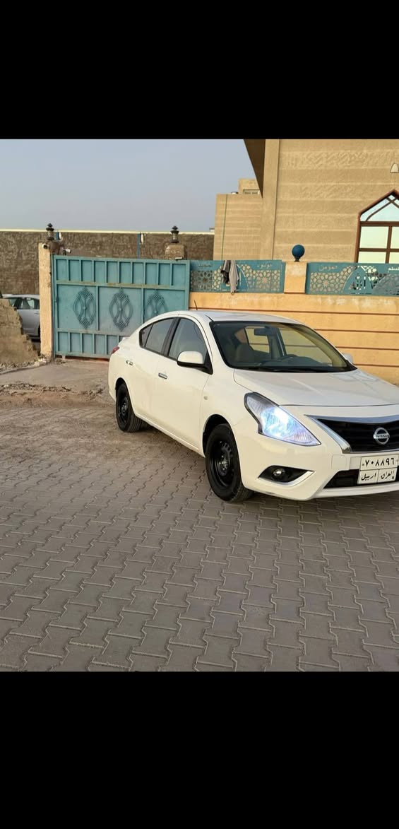 نيسان هنديه اصل  موديل 2022
يدات نيكل -سبايدر-اي بي س جديده ماشيه 81فقط بيها بنيد مبدل وكفاله 
السعر 98وبيها مجال 
_________.     ***********. النجف, العراق
