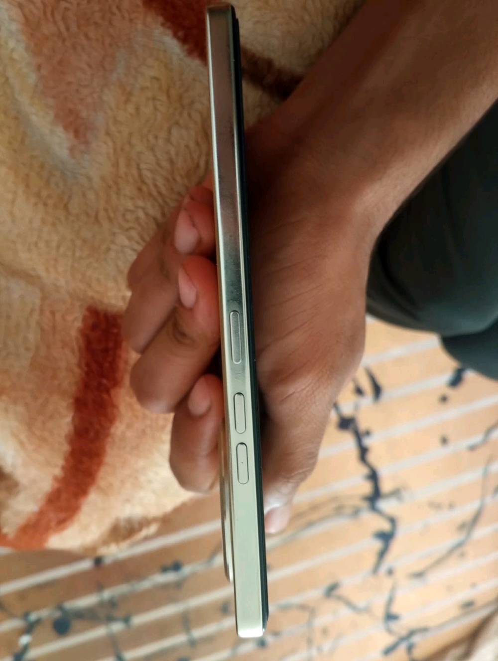 تليفون تكنو كومون 30 نظيف ما مفتوح شاشه بلاديه شاحنه شحن سريع لون برتقالي جهاز كلش حلو سعر 200 وبي مجال العنوان بصرة قضاء شط العرب رقم الهاتف ***********
