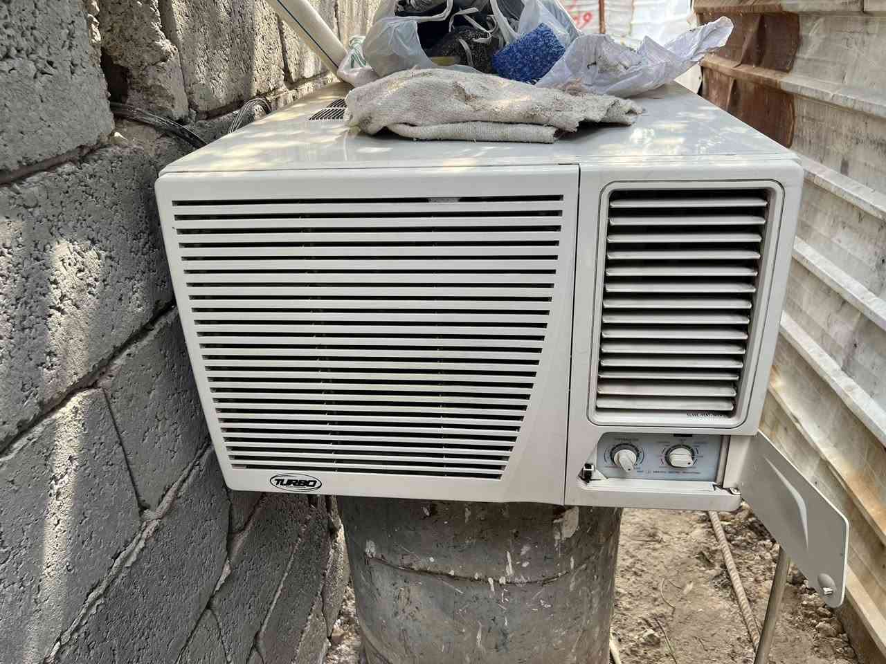 مكيف البيع بشرط شغل جديد 
شخط مابي بس عوزه غسل السعر 225 الف العنوان بغداد الغزاليه ***********
