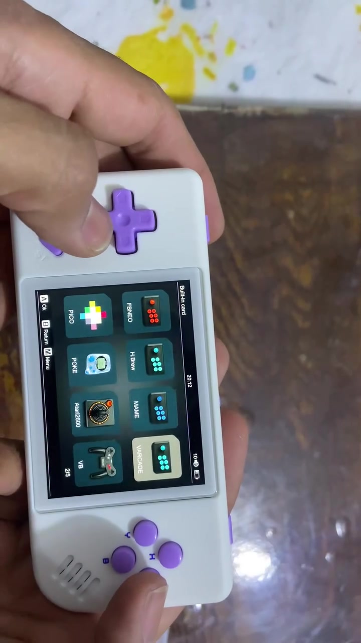 السلام عليكم

جهاز العاب صغير  جديد غير متسخدم اجه وياه جنطه بي محاكيات كلش هواي psp وبلي ون ونته نازل بي العاب خير من الله 

السعر 25 

توصيل متوفر


**إذا كنت صاحب هذا الإعلان وتريد حذفه لأي سبب، رجاءا أرسل رسالة إلى الدعم الفني**