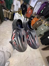 ملابس • عرض سخن