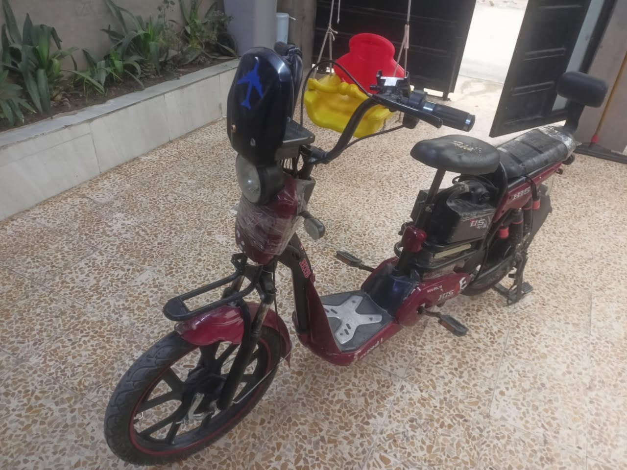 السلام عليكم للبيع بايسكل شحن 4 سرع موديل 24كهربائيات كامله شغاله شاحنه موجوده سعر 160 وبي مجال مكاني كركوك حي النصر ***********
