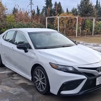 كامري SE • ٢٠٢٢ • سموكي