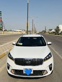 كيا سورنتو 2020 ابيض لؤلؤي  خليجي مكفولة كفالة عامة من ضربة وصبغ وبارد...