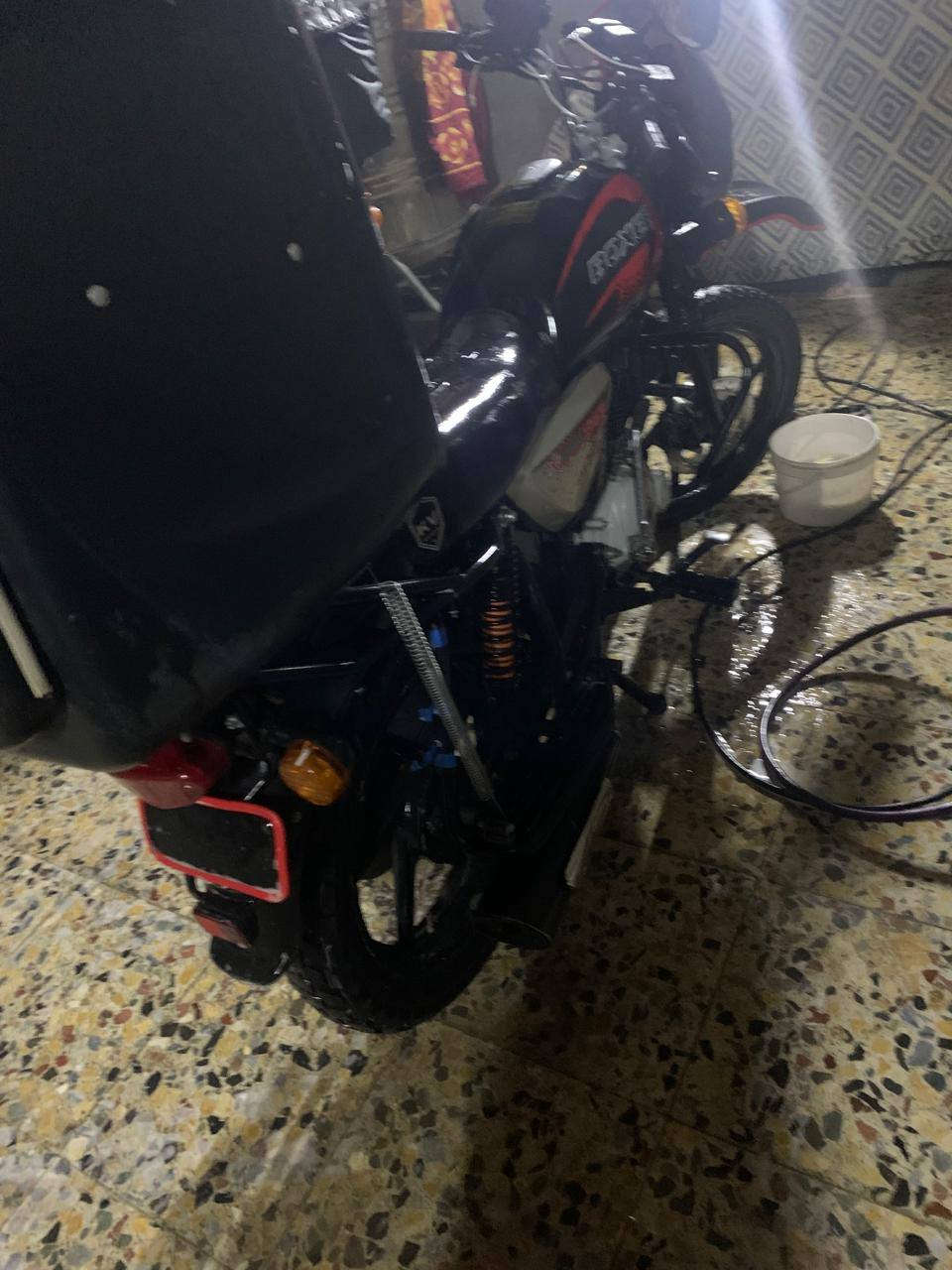 سلام عليكم اخوتي بوكسر 21 دراجه نضيفه اتخبل تخم تاير جديد مرقم انكليزي تحويل ثاني يوم كهربائيات بلاديه مكينه بدايت تبخير
مكاني بغداد شرطه الخامسه ***********  سعر 1500 وبيه مجال بسيط
