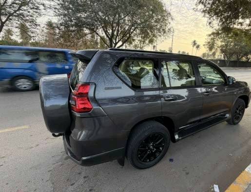 
شنو موديل السيارة؟: 
تيوتا برادو VX
وين موقعك لعرض السيارة؟: 
بغداد البنوك
نوع المحرك وكم سعة اللتر؟: 
4000-4999 سي سي
شنو حالة الإطارات؟: 
سليمه
هل السيارة تحمل أوراق تسجيل أصلية وكاملة؟: 
نعم