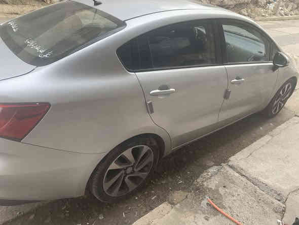 للبيع سياره مكفوله كفاله عامله من صبغ مابيها شخطه حتى بارد مابيها وضع شركه سياره ماشيه 60الف حقيقي
سياره فوووول نواصفات اعلى فئه اشارات بلمري فتحه سقف تحكمات مرايات شفت السياره مال بيت هزه جديد سنويه جديد بأسمي السياره تحويل مباشر سياره عليها ادامه كامله ع ايد وحده  
الشراي فقط يتصل 
السعر 117 وبي مجال 
*********** بي واتساب
