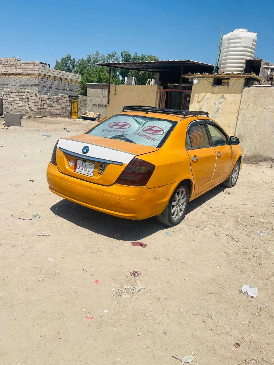 جيلي موبل ٢٠١٢ مكينة كورلة ١٨٠٠ كير عادي توني شادة مال حاوية تبريد ثلج  شاشة كامرة  (اي ضربة مابيهة بيهة خياسات بالتكم ولغود والهلالات معمرات) سيارة بسمي سنوية نتهت صار شهرين مصفرة هئة وغرامات مكاني ناصرية شهداء خلف المركز الصحي ***********.  السعر ٣٣ بيهة شوية مجال
