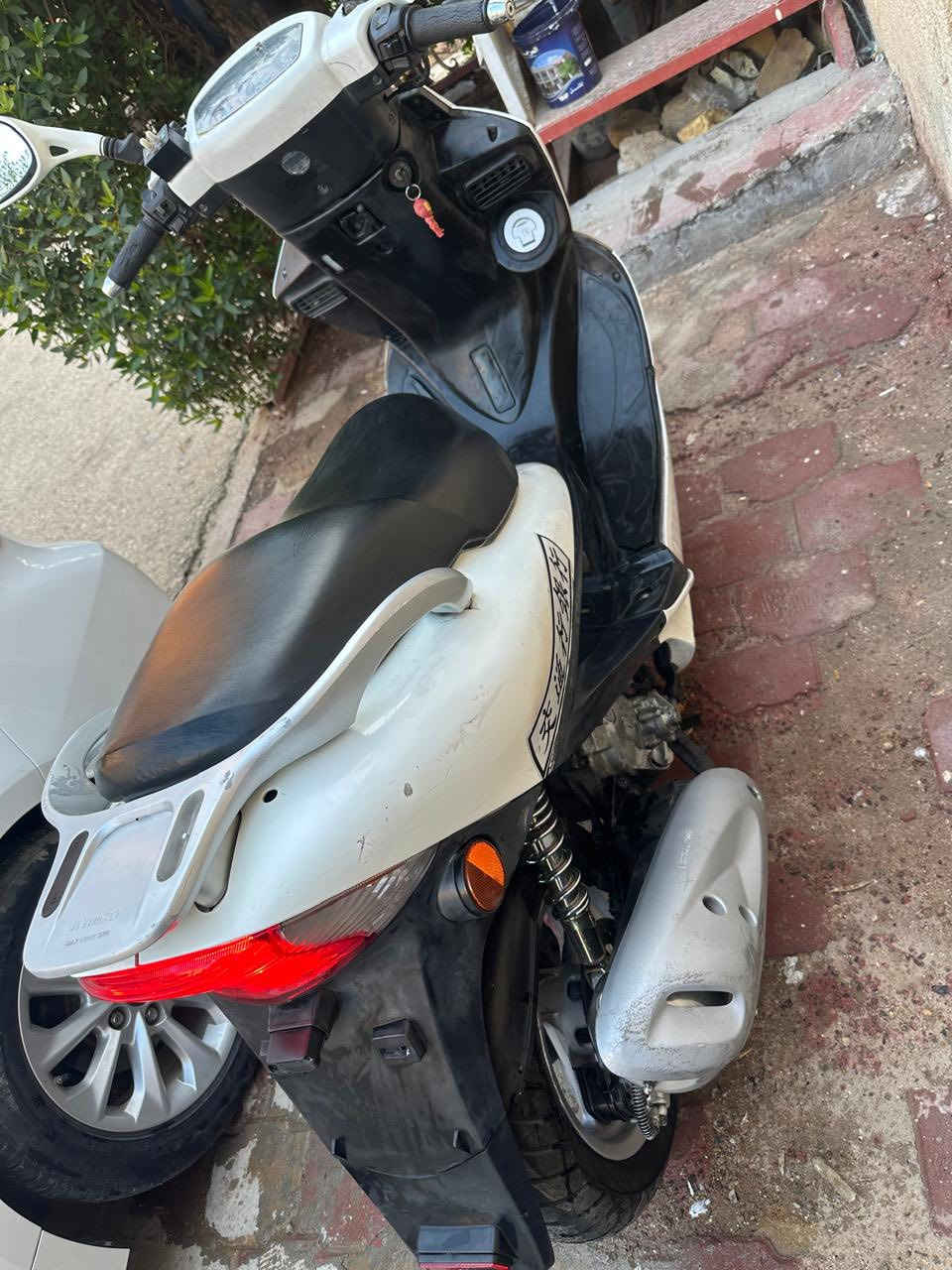 السلام عليكم دراجه كامكو بوليسي للبيع مكفوله من جميع النواحي نظافه ‎%‎95 مكينه ناعمه بلادي كهربائيات كامله تخم تاير (بانزينها سوبر دهن امزويلل ماء. راتير المانيا) لااستفستار الاتصال ع الرقم ***********
