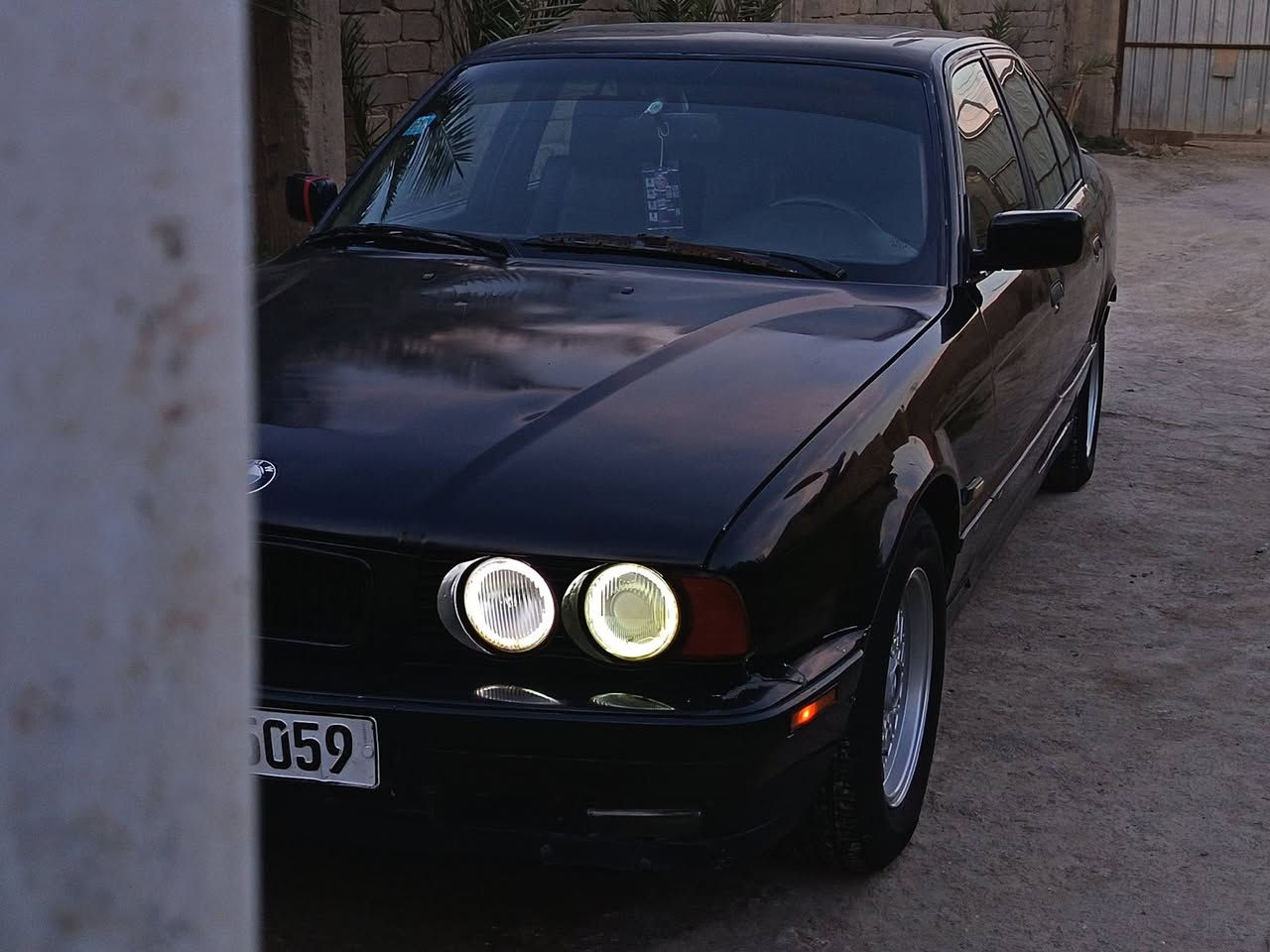 السلام عليكم
بي أم دبليو 525 أصل بليته وسنويه

مسكر كير عادي تك فانوس

كشنات جلد m

فتحه سقف سنتر لوك

جام كهرباء الاماميات

مكينه وكير خير من الله

دعاميته موجوده

بيه نواقص

مكاني ناصريه

خاص مفتوح

السعر 48
مراوس ستيشن 500
***********
