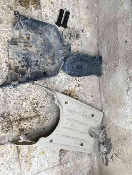 سلام عليكم 
فلاوين ماكس شخاطه زغيره بلادي ب٥
قبضات يده ماكس بلادي وكفر هندر كلهن ب٥
فلاوين ٦٠ هوه والملف والفافونه والكويل ب٢٠ وفافونه ثانيه ب٥
راجز سلف ٦٠ كامل ب٥
تورباين خلفي او كلج خلفي ب٥ 
كفر ارضيه مصريه وحاضن الجوه هوه والكفر الامامي وكلوبه كامل ب٢٥
ماشه مصريه كامله هيه وسكانه ودبلاته و وياله خلفي وامامي ب٢٥ 
دبل خلفي رياضي ٦٠ اصفر ب١٠ 
قبق هندر ٦٠ كامل هوه واليده وعرموطه والكفر مالته ب١٠
كشن مصريه هوه والجنطه ب١٠ 
سبايدر مصريه هوه والقاعده ب٥
تانكي ٦٠ ب٥
مكاني ناصريه ثوره 
للتواصل ***********
