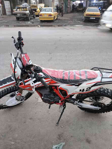 سلام عليكم شباب دراجه سي ار اكس قفاز مكينتهه 300 دراجه جديده اوراق بسمي سالهه  اقل الشهر من ماخذهه من المعرض   مكاني حي اور  السعر 1500 وهاذه رقمي ***********
