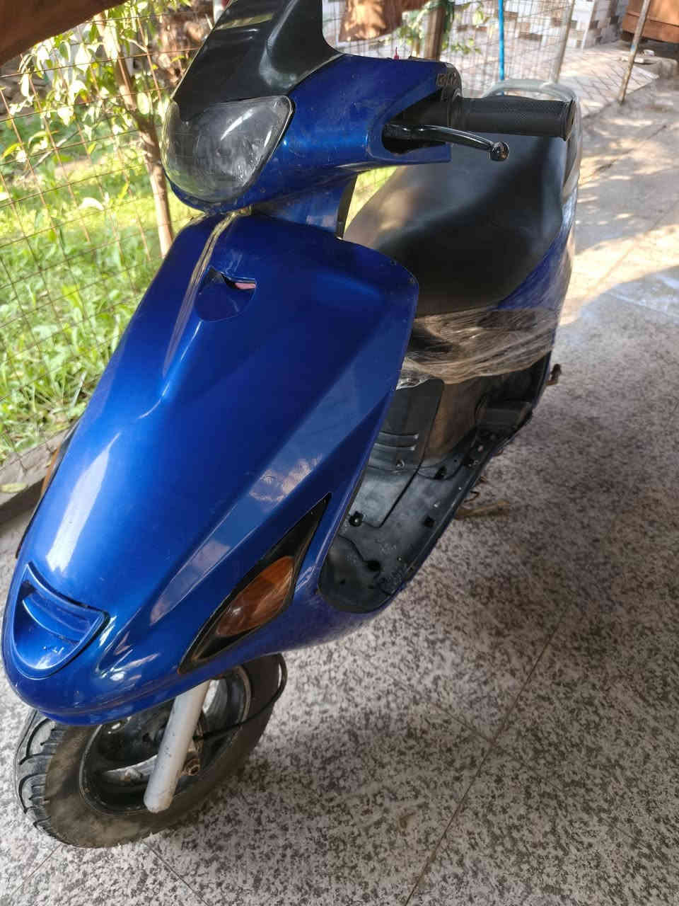 السلام عليكم دراجه فراشه فحل دسك مكينه نضيفه خرسه مينسمعلها صوت شاصي نضيف نكره سلف هندر لايت عالي ناصي هورن كهربائيات كله شغاله  جديد زوج تايرات سعرها 300 أو بيه مجال العنوان بابل قضاء القاسم *********** او وتساب
