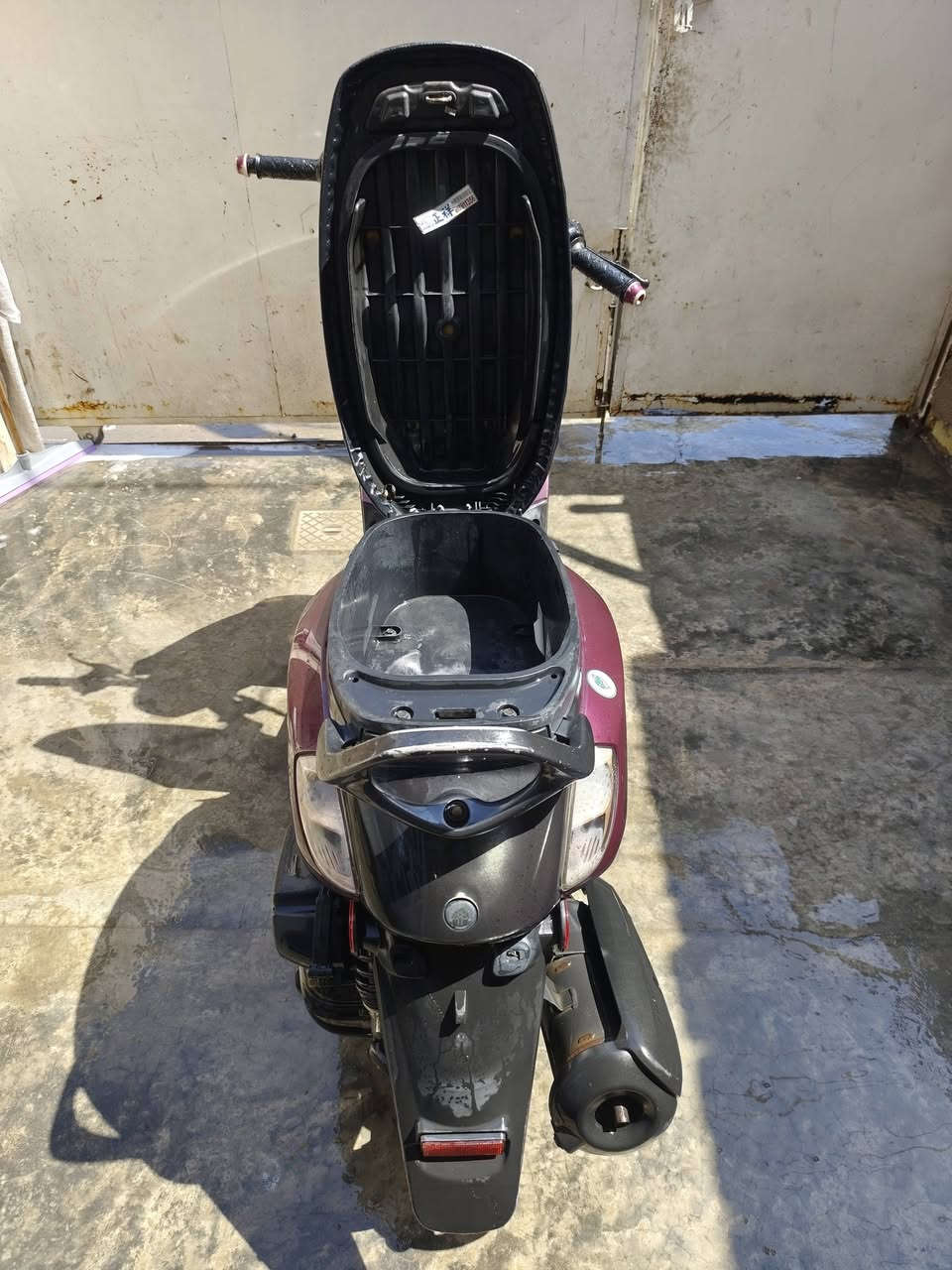 السلام عليكم ورحمه الله وبركاته 

ماكس بوليسي حديث (ياباني أصلي مو صيني ) موديل 2015الدراجة مكفولة وجاهزة استخدام جداً قليل 
رايدها ب1250وبيها مجال للشراي 
مكاني بالتاجي الدور حي الحسن العسكري وكيلها حسين تيني بالسدة ووصل المعرض موجود
للاستفسار الاتصال على الرقم ***********
