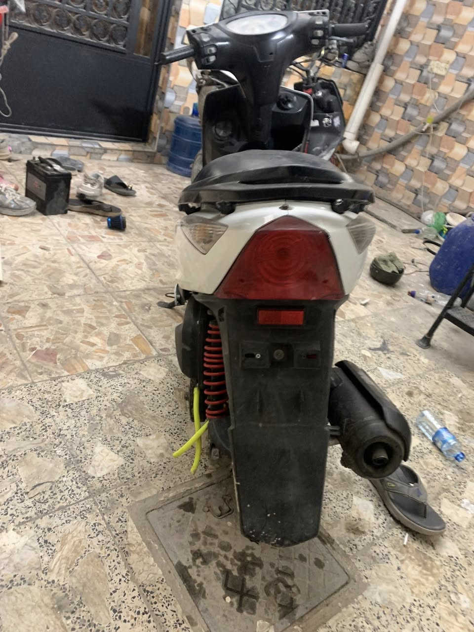 سلام عليكم ثعلب للبيع مكينه ٥٨ دراجه شلعه ومعدل  دراجه ماناقصهه شي بس طفت ماعرف شبيهه ابيع طافي ٣٠٠ مكاني بغداد ***********
