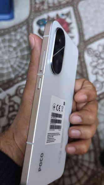 السلام عليكم بوكو f7 ذاكره 256 جديد صارله 10ايام استعمال بطاريه 100 عدد دورات الشحن 20 غراضه كامله
مكاني حله محاويل ***********
السعر 450وبي مجال .
