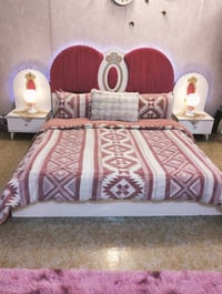 تسع قطع • غرفة خشب