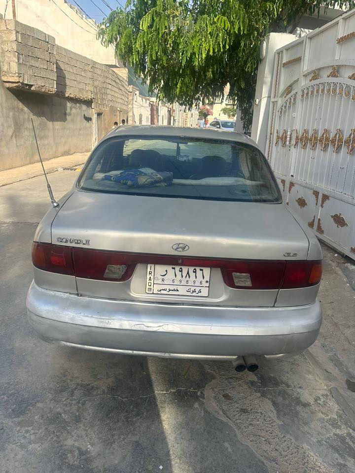 سوناته تو 
موديل 1995
رقم كركوك مشروع وطني 
تبريد تدفئه شغال 
كهربائيات كله شغاله 
تخم تايرات 
صدر امامي خلفي
محرك مفتوح المرغوب 
كير عادي 
كير ومحرك مكفولات 
السياره عوزه بس صبغ 
المكان ديالى جلولاء 

*********** 
السعر 40 وبيه مجال
