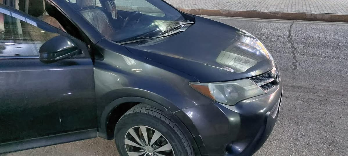 تويوتا RAV 4 le
موديل 2015
وارد امريكي كلين مكفوله من الصبغ والضرر
مكينة 2.5
مواصفات le
كامرة 
تحكمات ستيرن 
كروس سرعة 
تبريد شغال 
مناقصهة شي السيارة 
رقم اربيل بسمي تحويل مباشر 
بيع او مراوس 
مكاني كوت 
رقم الهاتف ***********
