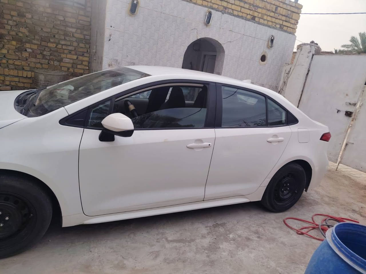 سلام عليكم للبيع كورله موديل ٢٠٢٠ وارد أمريكي بيه جاملق وبنيد مكينه كير مكفول سياره جاهزه واحله من الصوره السونار داخل المنشور ومداور ثاني يوم رقم واسط انكليزي مكاني واسط والسعر ١٤٣ وبيه مجال قليل وهذا رقمي للاستفسار ***********
