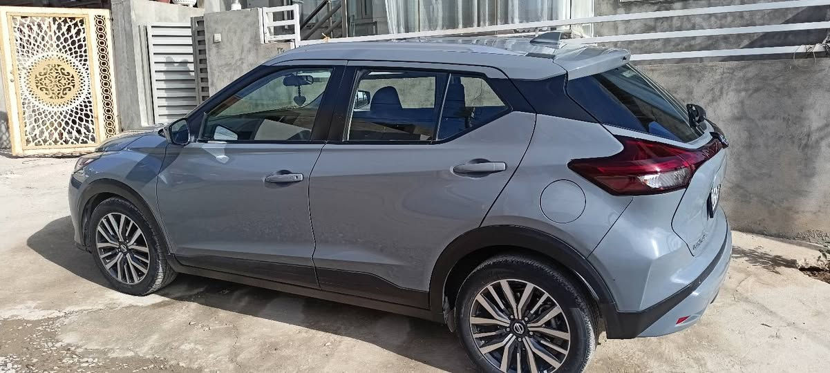 *تحية طيبة لجميع المتابعين *
للبيع نيسان كيكس. 
موديل 2021. 
مواصفات SV
محرك 1600 اربعة سلندر. 
اللون سمنتی. 

المواصفات SV
دخول ذكي. 
بصمة تشغيل وتشغيل عن بعد. 
رادار امامي و رادارات جوانب. 
حساسات خلفية وتوقف ذاتي. 
كاميرا خلفية وتحديد مسار. 
فول تحكم استيرن. 
نقطة عمياء. 
هاند بريك بصمة. 
ومواصفات اخرى كثيرة. 

سیارة رقم سلیمانیة. 
 
للاستفسار اكثر عن السيارة يرجى على الرقم ***********
