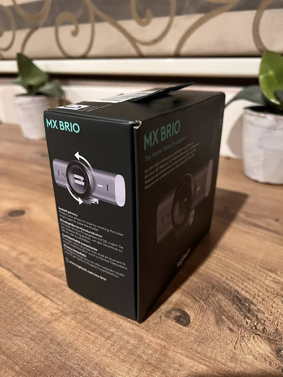 ويب كام 4K ماركة logitech جديد لوك 
سعر ب ٢٥٠ الف مع التوصيل 

*********** واتساب ✅
