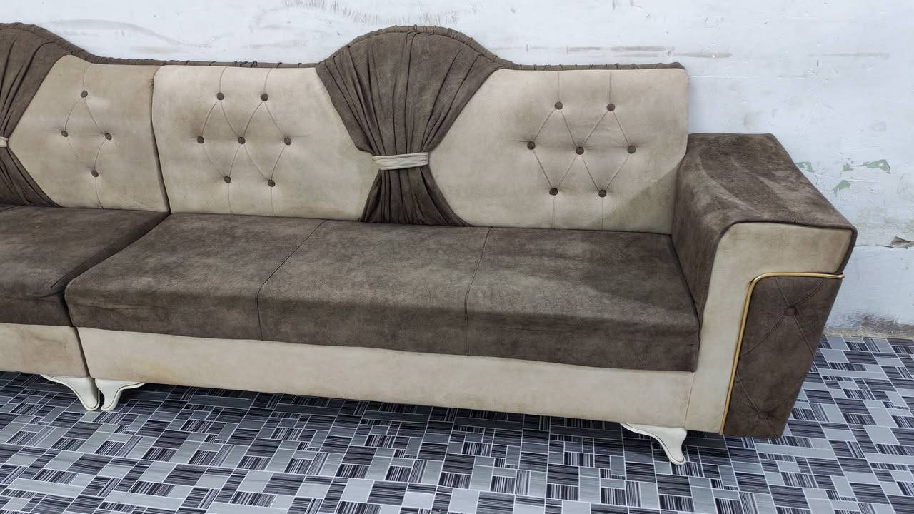 ديوان للبيع تزكام كلش نضيف 10 مقاعد السعر 250العنوان كربلاء حي العامل يوجد توصيل داخل كربلاء الستفسار ***********
