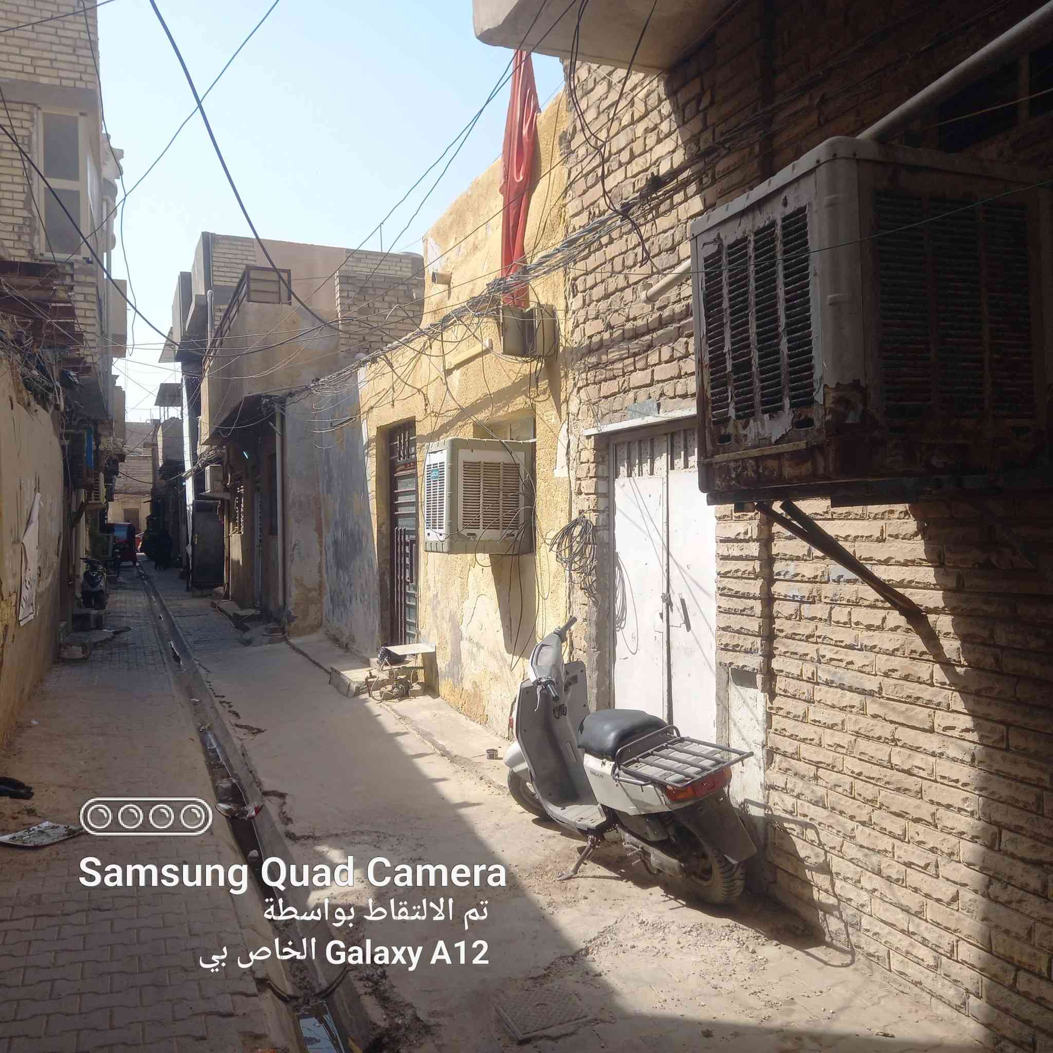 دارين للبيع ملك صرف في محلة الدوريين شارع ٦ مدخل القيصريه المقابله لشركة العذاري اول ماتدخل القيصريه اول بيت من اليمين ومساحته ٩٩م و٦٠سم  وبه مؤجر واول بيت من اليسار ومساحته ١٠٣م بيت قديم فارغ عبارة عن أرض للبيع حسب اسعار المنطقه والمزيد الاتصال بالرقم *********** ومتواجد ع الفيس..
