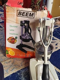 معصارة فواكه جديد للبيع وزن ثقيل سعره 40 وبيه مجال قيل الشراي يتصل على...