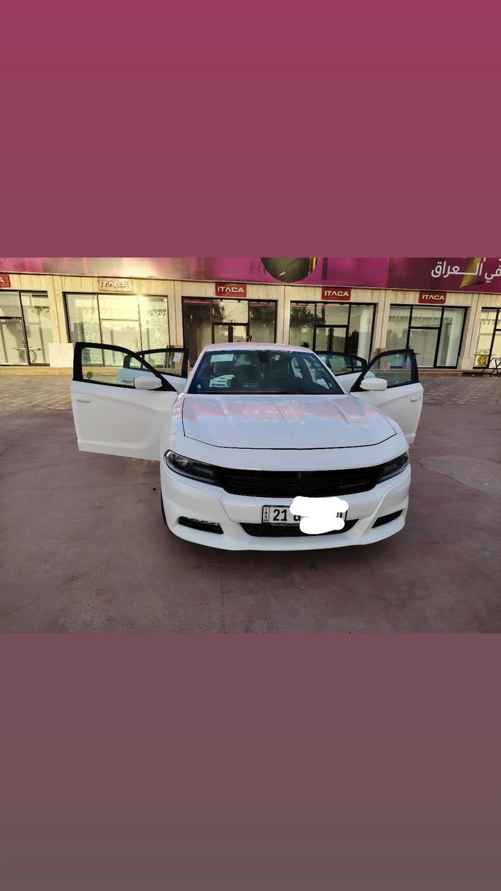 السلام عليكم دوج جارجر للبيع  2017  السيارة اس اس اكس تي مواصفات معروفة السياره تجي بصمة، تشغيل عن بعد، كشنات حضن، ويل كب 18، مكينة 3600،  للاستفسار على الرقم ***********
