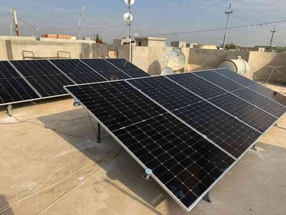 يتوفر نظام الدفع بالنقد أو الأقساط
مواد من احسن المناشىء وضمان حقيقي 

تم بحمد الله تجهيز و تنصيب منظومة طاقة شمسية في قرية شكراً في قضاء الشرقاط. 
          
تجهز المنظومة للمنزل ب 20 امبير نهاراً و 15 أمبير ليلاً(بالتناوب مع الوطني) 

مكونات المنظومة: 
¶  10 الواح نوع جينكو 585  واط ذات وجهين ذات كفائة عالية بضمان  10 سنة تم تثبيت الالواح على هيكل معدني مصنوع من الحديد المغلون المقاوم للصدئ. 
¶ جهاز انفيرتر  حجم 6 كيلو واط  بضمان سنة. 
¶  بطارية ليثيوم 15 كيلو واط-ساعة بضمان 5 سنوات. 
¶ لوحة توزيع وقواطع دورة مع جوزات ذكية.
¶ كونتكتر تحويل آلي بين الوطنية والطاقة الشمسية. 
¶ كيبلات خاصة بالتيار المستمر والتيار المتناوب. 
مع اجهزة حماية للمنظومه

العنوان: السوق الجديد- قرب مطعم قصة - الشرقاط - صلاح الدين

يمكنكم التواصل معنا على الارقام التالية:
*********** / ***********
واتساب وتلكرام: ***********
انستكرام: adwaa_comp
#أضواء_للطاقة_الشمسية_الشرقاط_صلاح_الدين
