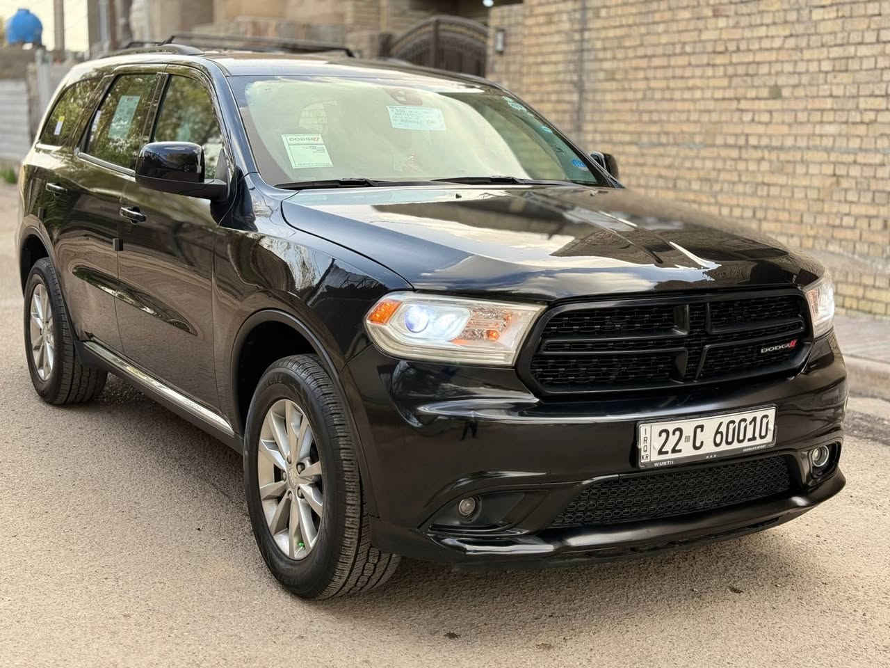 دودج دورانكو جي تي GT 
الموديل : 2017
#الضرر : دعاميه فقط وشبر كارت بلبنيد ( بدون دواخل )
#الكفالة : السيارة مكفولة كفالة عامة 
#الرقم : اربيل جديد ( تحويل ثانيوم بسمي )
#المواصفات : 
▪️السيارة : #دوج #دورنكو فئه GT
▪️المحرك : 3.6L . V6  ( ستة سلندر )
▪️حجم الويل : ويل كب حجم 20 اسود اصل مع طقم تايرات بحالة ممتازة
▪️مصابح امامية زنون مع LED 
▪️بصمه للأبواب مع بصمة وبصمة تشغيل
▪️رادار امامي مانع تصادم
▪️حساس خلفي اصل
▪️تحذير الخروج عن المسار
▪️تحذير النقطة العمياء
▪️مقاعد تدفئة
▪️تدفئة مقود القيادة
▪️كامرة خلفية دوارة اصل مع الستيرن
▪️شاشة الدشبول الحجم الكبير 10.1 انچ
▪️نظام ملاحة GPS
▪️گير شفتر ستيرنك 
▪️تحكم فول كهرباء لكرسي السائق
▪️ذاكرة كشن لحفظ وضعيات الجلوس ( ميموري )
▪️سستم صوت
▪️تشغيل عن بعد
▪️صف ثالث من المقاعد 7 راكب
▪️قاعدة سحب للهوك
▪️إطفاء وتشغيل اوتماتيكي
▪️تحكم ستيرن جهتين بلوتوث وحاكية وكروس سرعة وتحكم صوت 
▪️نظام ABS مانع انزلاق
▪️السيارة جديدة وبوضع الشركة.
السعر المطلوب :  198 وبيها مع المجال.
الاتصال على : ***********
عنوان 📍السياره بغداد الرصافه العبيدي
