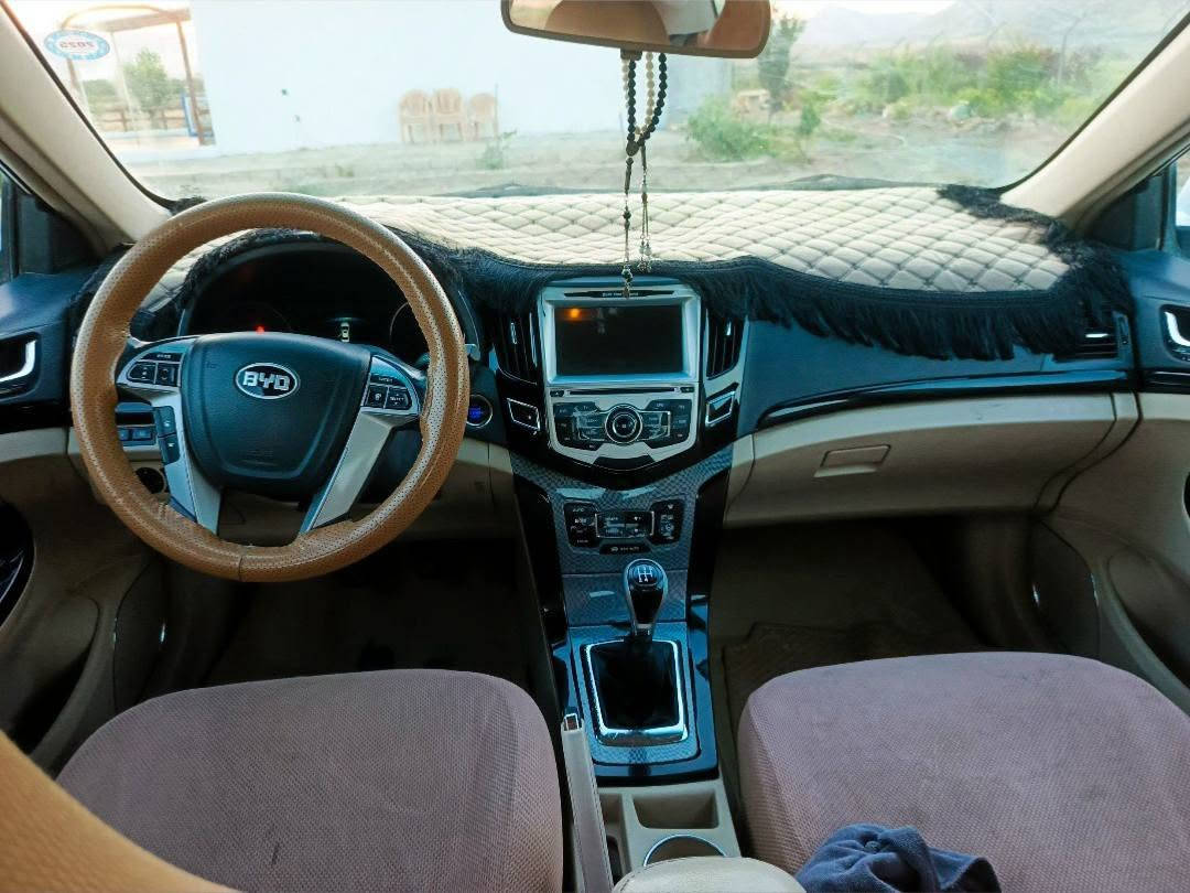 ﷽
بی وایدی BYD F5 : مۆدێل 2014 بۆ فرۆشتن

بەصمەیە گێڕعادی ناو فۆڕمیکایە ، حاسەیە  ، ویلکەپە  ،

 جام کارەبایە ، چوارجام بەکۆنتڕۆڵ بەرزونزم

 ئەکات.ئاوێنە کارەباییە ، قوفڵ مەرکەزیە ، ئاوێنە

 ئیشارەت کۆنتڕۆڵە ، ABS و USB و CD . AUX .

 سوکان ڤۆلیۆمە ، کوشن جڵد ، بلووتوسە ، تەبرید

 ساردوو گەرم بەشەرت سەیارەیەکی کپوو بە

 هەڵمەتە پێش وو دوای کامێرایە بیلاد .

سەنەوی تازەیە بەناو خۆمانەوەیە تا2029 ،

 سەیارەکە بێ مەسرەفە گێڕ و مەکینە و تەبرید و

 بەناوکردن و غرامە هەمووی بە شەرت 

سـعـر : 70 وەرەقە و معامەلە 📩

ژمارەی خاوەنی سەیارە..*********** السليمانية, العراق
