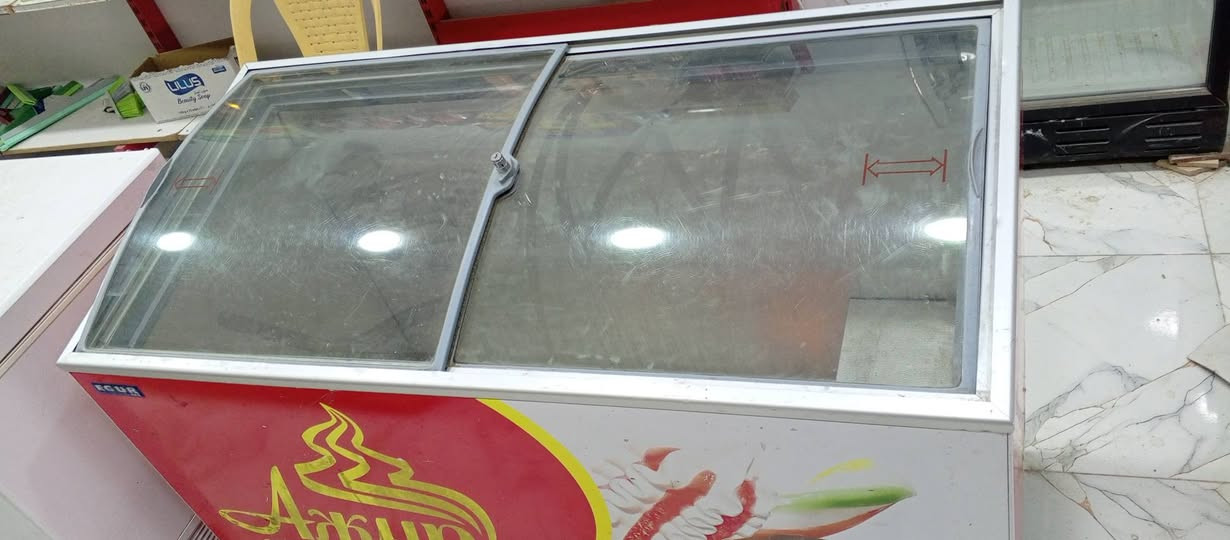 سلام عليكم غراض مال أسوق للبيع  عارضات 4 مجمده 1رفوف الطول 7 وثاني 8العنوان النجف الأشرف ***********
